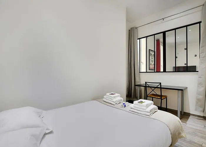 Modern - 2br-6p - Arts Et Metiers Париж